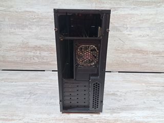 Carcasa ATX Iggual con ventana