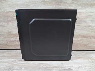 Carcasa ATX Iggual con ventana