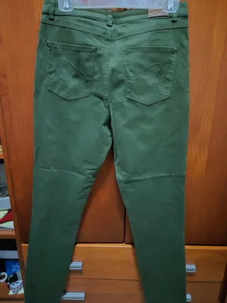 Pantalón verde El Corte Inglés