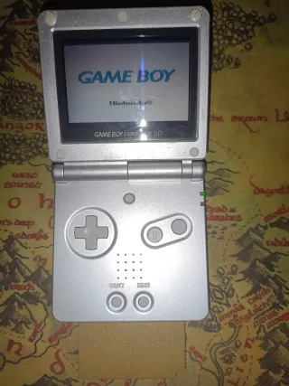 Nintendo Game Boy Advance SP Plateada