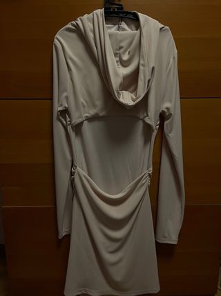 Vestido Zara rosa palo con capucha