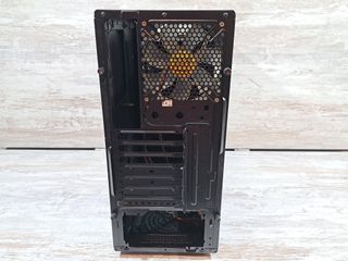 Carcasa ATX Thermaltake Dokker Lite con DVD