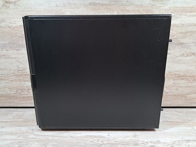 Carcasa ATX Thermaltake Dokker Lite con DVD