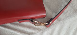 Bolso grande cuero sintético rojo maletin  portáti