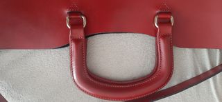 Bolso grande cuero sintético rojo maletin  portáti