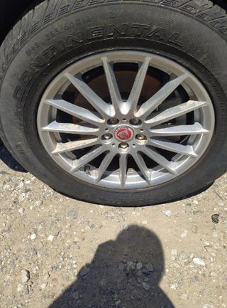 Juego de llantas jaguar r18 f-pace prestige 280596