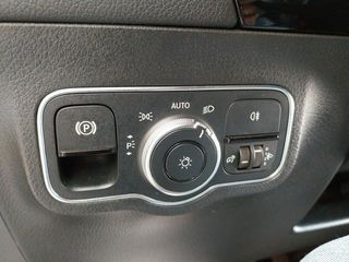Mercedes GLA 180 d Business 