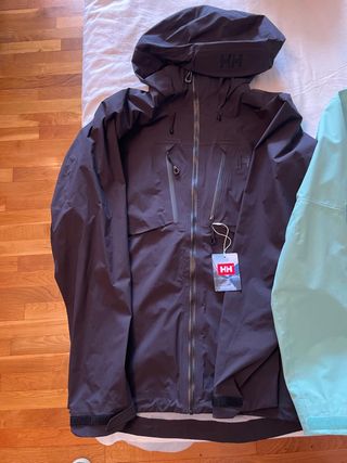 Chaqueta Helly Hansen Negra, Verde y Turquesa