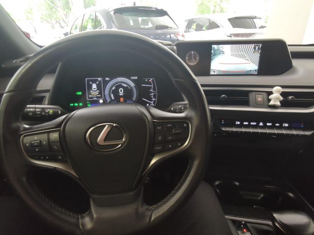 LEXUS UX 2.0 250h Business Navigation