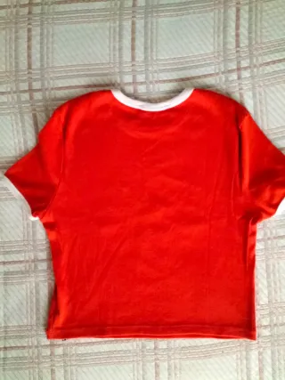 Camiseta Bershka corta estampada