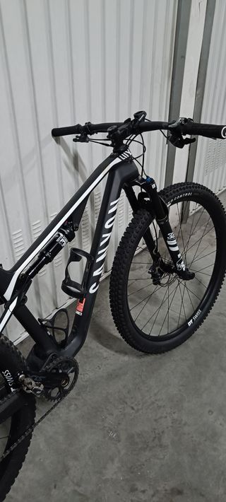 Canyon Lux CF6 Bicicleta Montaña