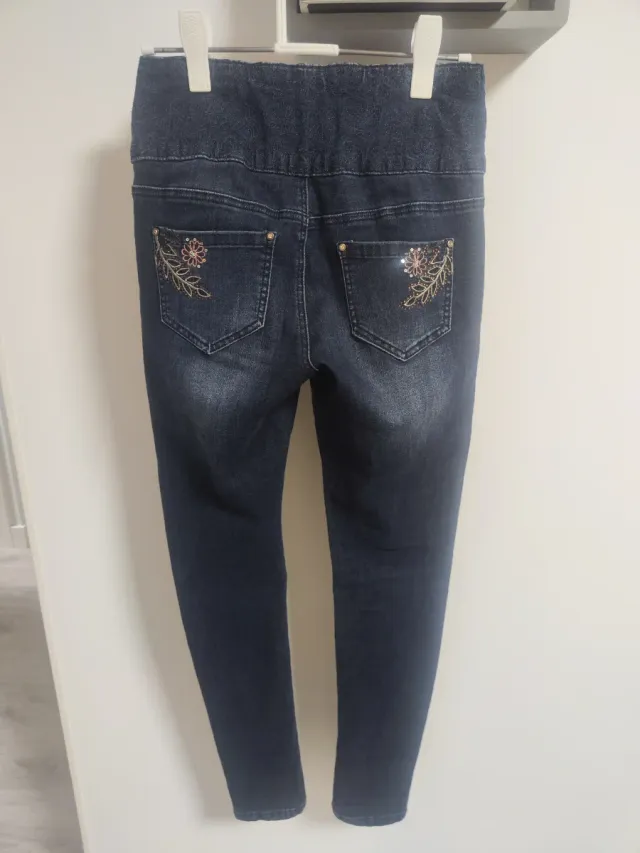 Vaqueros Koröshi Talla 38 con Bordado Floral