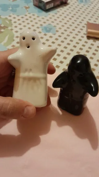 Set 2 sale e pepe Fantasma Bianco Nero