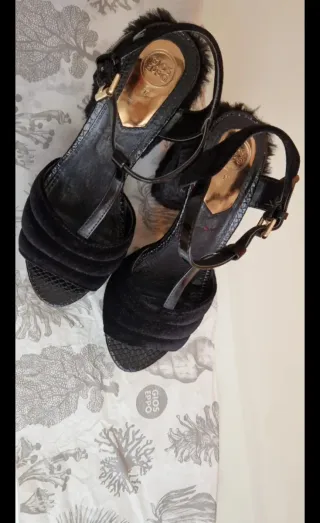 Zapatos de tacón Gioseppo negros