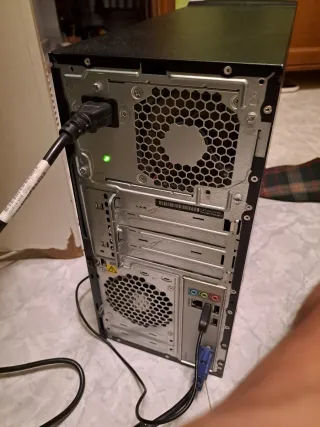 PC HP Pentium Dual-Core E5490
**SIN DISCO DURO**