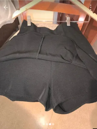 Falda pantalón cómoda negra