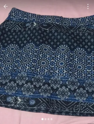 Minifalda elegante azul y blanco