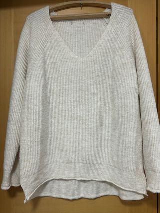 Jersey beige cuello pico talla única