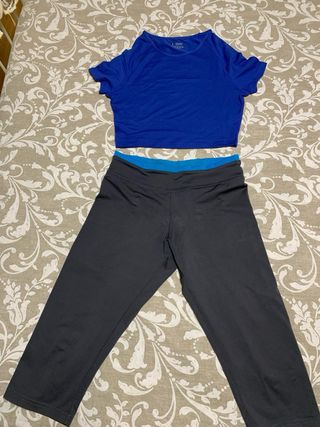 Conjunto deportivo: camiseta y pantalón