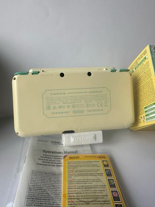 New Nintendo 2DS XL Animal Crossing