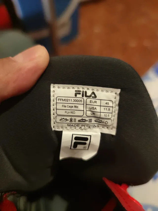 FILA Cage Mid Rojas - Talla 45 - Nuevas
