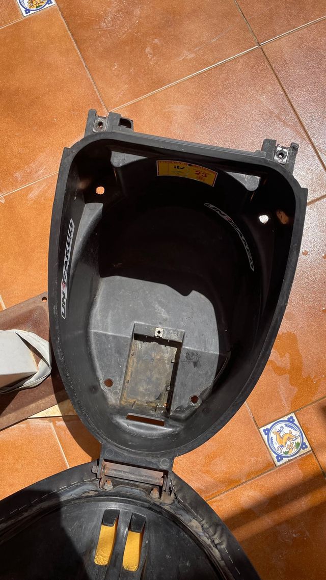 Baúl asiento Jog RR