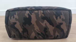 Bolso shopper grande Pull and Bear camuflaje