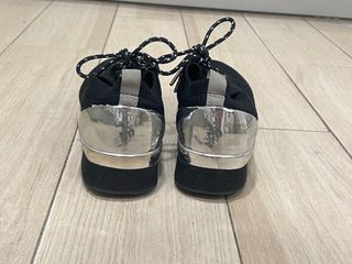 Zapatillas U.S. Polo Assn. Negras y Plateadas