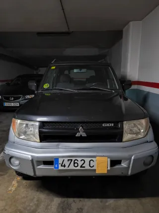 Mitsubishi Montero 2004