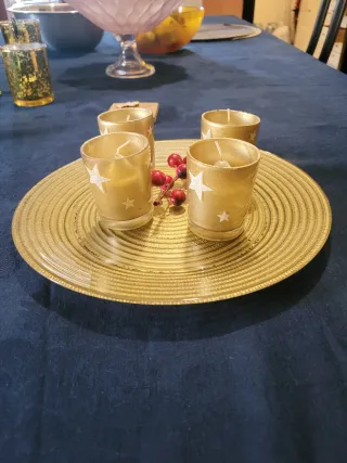 Piatto decorativo con portacandele oro