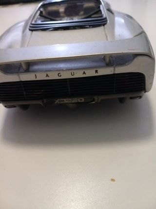 Coche a escala Maisto