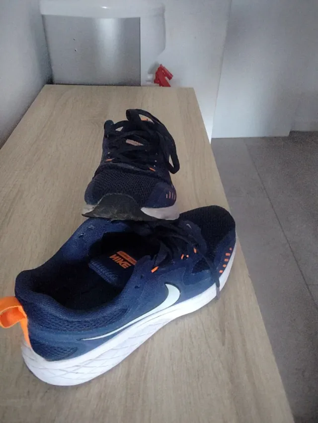 Zapatillas Nike Azul y Naranja