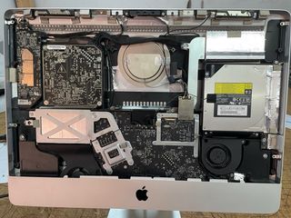 iMac A1311 (11,2) mediados 2010