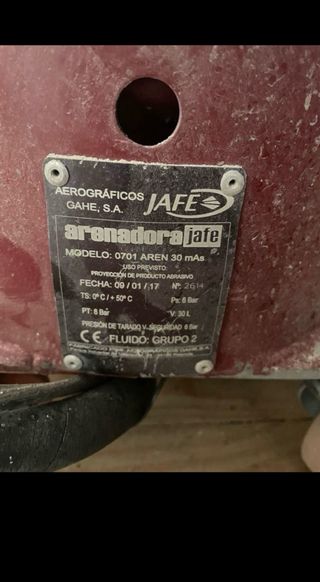 Compresor y Chorro de Arena