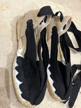 Alpargatas mujer beige y negro