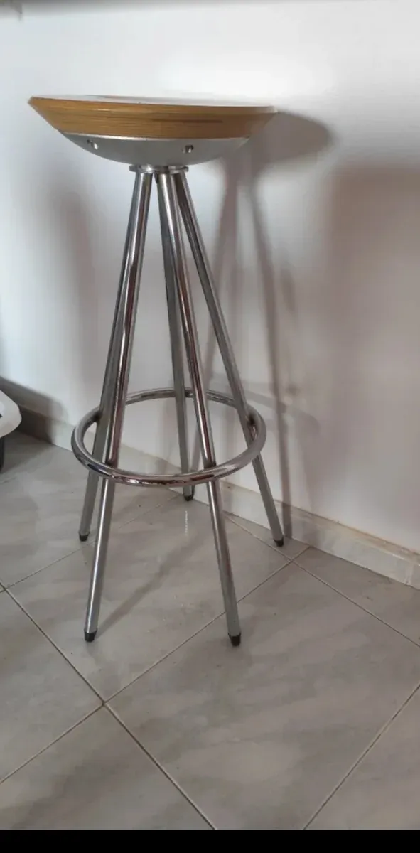 Taburete profesional madera y metal