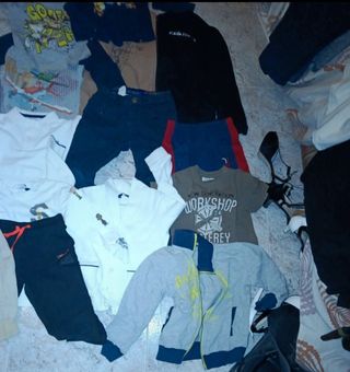Stock vestiti  bambino 6/7anni