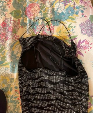 Vestido fiesta negro con brillos