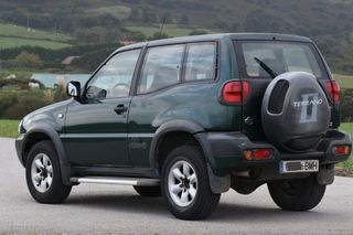 Nissan Terrano II 2001