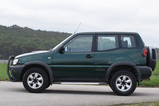 Nissan Terrano II 2001