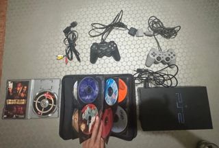 PlayStation 2 + 2 mandos + 19 juegos