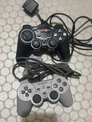 PlayStation 2 + 2 mandos + 19 juegos