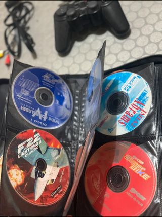 PlayStation 2 + 2 mandos + 19 juegos