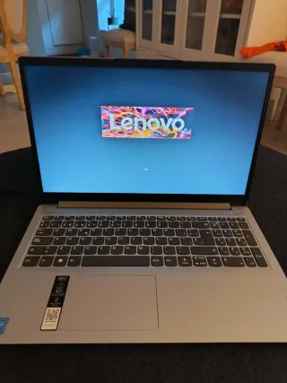 Portátil Lenovo Gris 8+256 GB