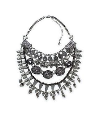Collar Étnico Zara Plateado.