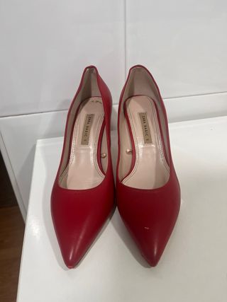Zapatos de tacón Zara Stilettos Rojos