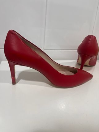 Zapatos de tacón Zara Stilettos Rojos