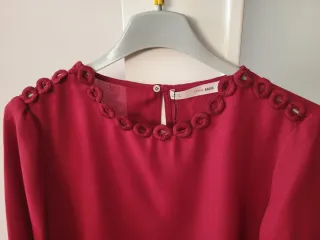 Camisa burdeos Sfera a estrenar