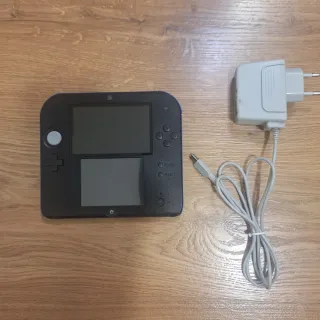 Nintendo 2DS Negra + 6 Juegos + Cargador
