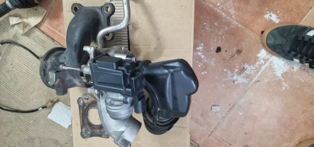 Turbocompresor VW Golf 1.4 TSI 4E145721R.  2014